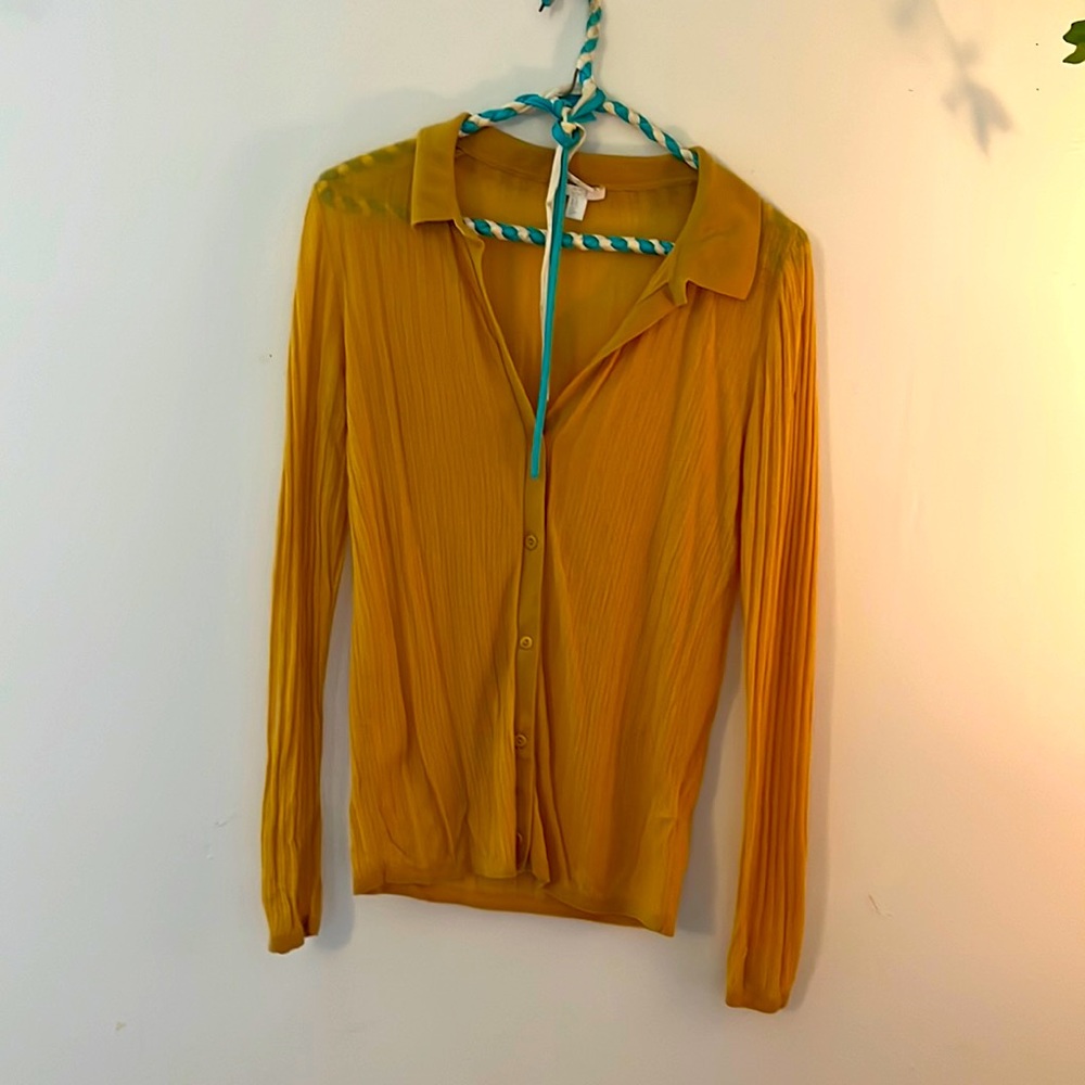 Stylish sweater from Cos